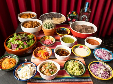 メキシカン ランチビュッフェ（土日限定12：00-14：00）
