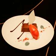 濃厚チョコレートテリーヌと季節の冷たいスイーツ