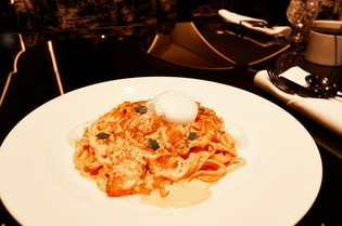 『自家製スモークサーモンのトマトクリームのタリオリーニ』
