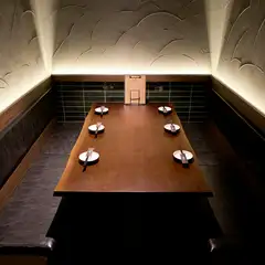 個室空間で上質な一時を。ビジネスシーンの接待や会食に最適