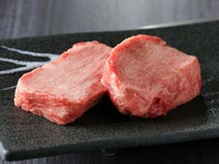 一番やわらかい芯の部分を厚切りにしました。
追加1枚 ￥990（込￥1,089）で可能
