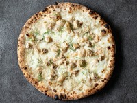 GRANCHIO
■根セロリソース ■カニ身 ■カニミソ ■百合根 ■モッツァレラチーズ ■ディル