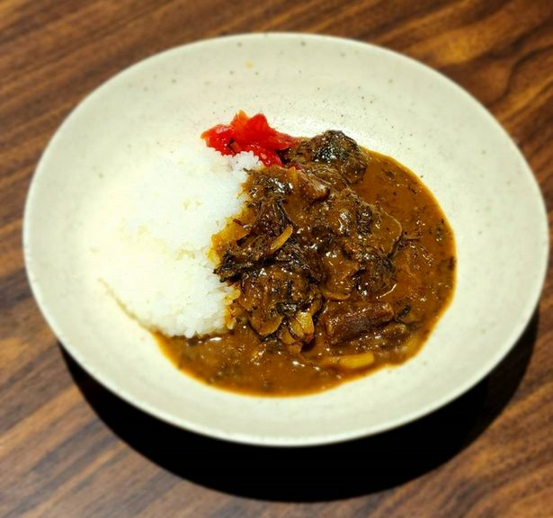 最後まで満足感に浸れる『牛すじカレー』