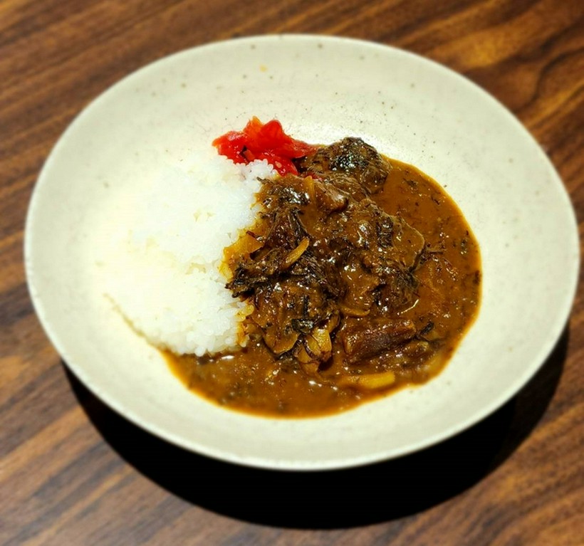 最後まで満足感に浸れる『牛すじカレー』