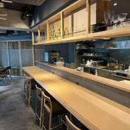 ゆったりくつろげるカウンター