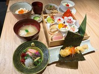 季節のコースから選りすぐりのお料理をご提供します