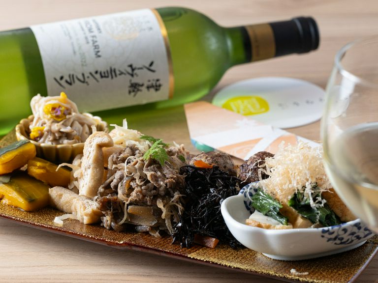 季節の食材をたっぷり使った各種『おばん菜』