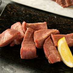 分厚いカットで食べごたえ抜群『厚切りコロタン』