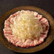 お店イチオシメニュー！『鹿児島産“薩摩茶美豚”しゃぶしゃぶ』