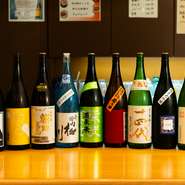 地元山形をはじめとした、珠玉の地酒を楽しめるお店。ラインナップは時期によって変わるため、一年を通してさまざまな飲み頃の酒と巡り合えます。未だ知らない“お気に入り”を、こちらのお店で見つけてみませんか。