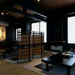 2階には、最大30名まで過ごせる広々とした座敷を完備