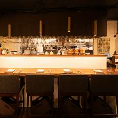 仕事帰りに優雅なひとりの時間を楽しむ