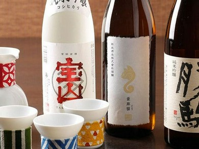 ご接待にもおススメ
全7品の会席と日本酒10種を含む豪華飲み放題付きプラン