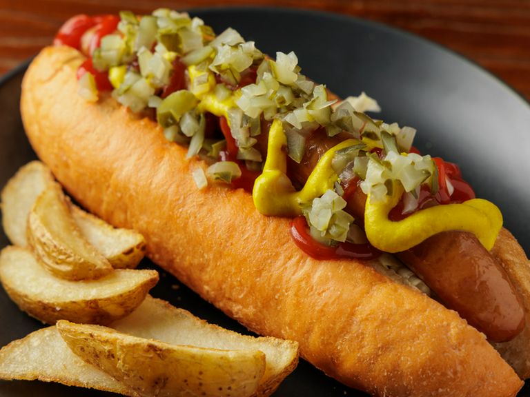 ボリューム満点でありながら、さっぱりとした後味が特徴の『ホットドッグ』