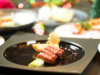 当店自慢の和牛「神戸牛」の炭火焼ステーキがメインのコースです。