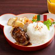 卵・牛乳・小麦不使用の手作りハンバーグ、ソーセージは無塩せきを使用。栄養たっぷりのランチです。
※キッズジュース付（リンゴorオレンジ） 1250円
※小学生以下のお子様が対象です。