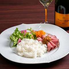 素材一つ一つからこだわった一皿を提供