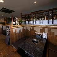 【焼肉　肉乃宮】では、焼肉店では珍しく、上質なスパークリングワインを豊富にラインナップ。ビール以外の泡も、お肉の旨みをさらに引き立ててくれるという新たな味わいが発見できるかもしれません。