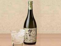 グラス 　　 780円
ボトル720ml 4000円

ほのかに香る瑞々しいそばの香りとすっきり軽やかな味わいが魅力です。蕎麦との相性は抜群です。
[ロック、水割、お湯割、蕎麦湯割]