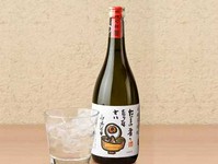 グラス 　　 780円
ボトル720ml 4000円

甘くやさしい香りの「紅あずま」、力強さを感じさせる「黄金千貫」、2種の芋を使用しています。[ロック、水割、お湯割、蕎麦湯割]

