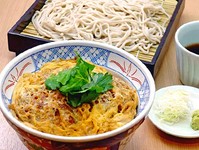 セットのお蕎麦は冷(せいろ)・温(かけ蕎麦)お選びいただけます。
※単品丼は お椀と漬け物付きで 1,150円