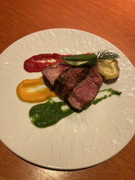 ワインと料理が互いを引き立たすパートナーとしての役割を果たす