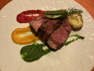 ワインと料理が互いを引き立たすパートナーとしての役割を果たす