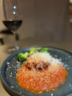 ハンバーグの概念に囚われない「オリジナルハンバーグステーキ」