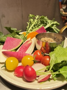 イタリアンのthe定番「バーニャカウダ」