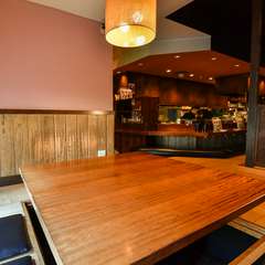 洗練されたカジュアルな雰囲気で、接待の席としてもふさわしい
