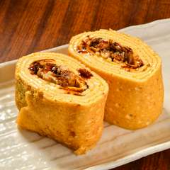 玉子の優しい口当たりとともに、穴子の上品な味わいが広がる『穴子のだし巻』