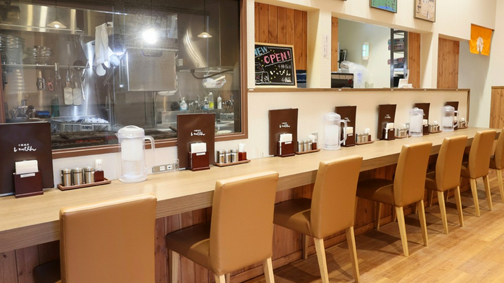 贅沢な一人の時間に寄り添う、心地よい炭火焼きの香り