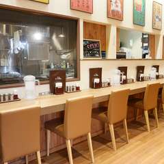 贅沢な一人の時間に寄り添う、心地よい炭火焼きの香り