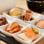 一人で訪れても気兼ねなく過ごせます。心のこもった料理が揃い、どれも素材を大切にした仕上がりです。食材のバリエーションも豊富で、気分に合わせて選ぶ楽しさもあります。