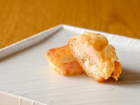 和食の技と柔軟な発想が生んだ人気の変わりダネ『海老パン』