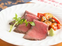 繊細な温度管理で肉汁を閉じ込めた『かずさ和牛のローストビーフ』
