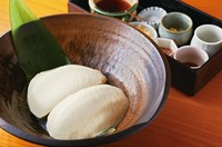 濃密な大豆の旨み『名物　自慢のできたて豆腐 ～薬味七品添え～』