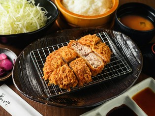 揚げたての『キムカツ』と炊き立てご飯がセットの『キムカツ膳』