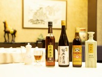 ボトル（640ml）　5,350円。陳年8年・陳年10年も用意。詳細は店舗でご案内。