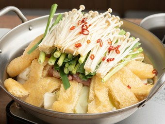 家族・友人と楽しみたい『名物 鶏鍋』