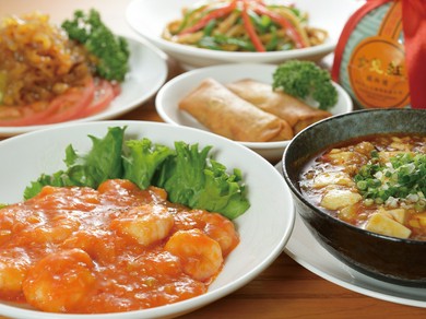 蒸し鶏の山椒風味ソースかけ