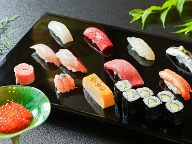 一貫ごとに感じられ、産地と職人の手仕事が紡ぐ豊かな味わいの『寿司』