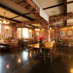 80名までのパーティーができる広々としたフロア