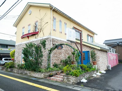 ヘルシー志向が高い方にも好評なピッツァや料理を堪能