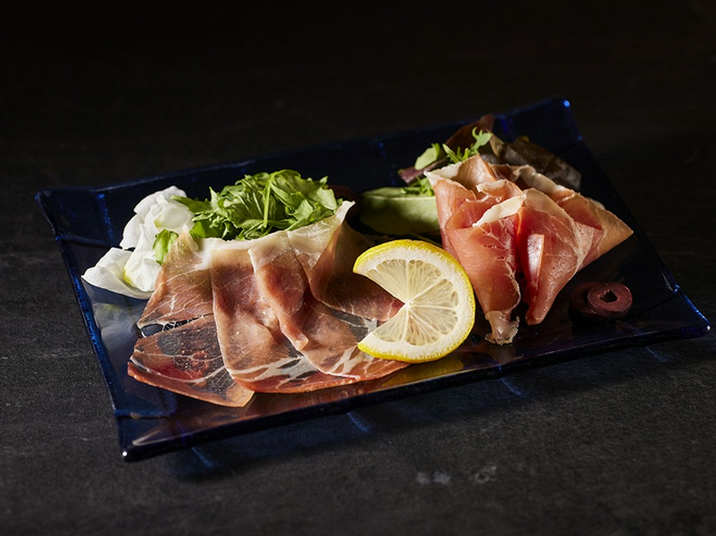 生ハム（原木ハモンセラーノ）の一皿