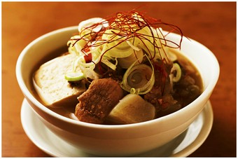 和牛もつ煮　大