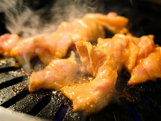 少し甘めの味噌が、ぷりぷりホルモンに絡んだ逸品『ホルモン』