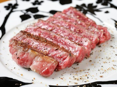 スタッフが目の前で焼き上げる、こだわりの逸品『一本焼き』　一例