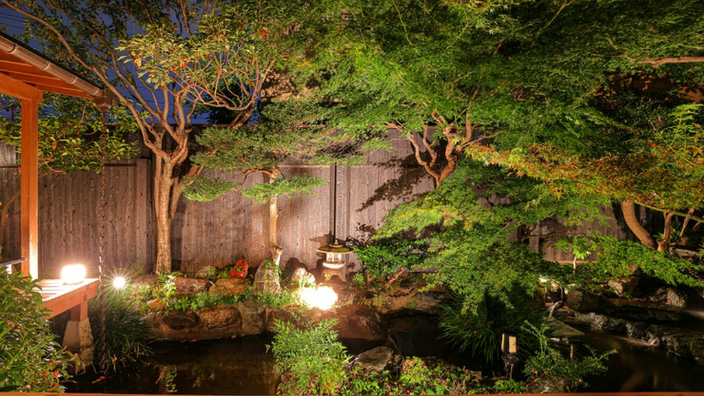 四季折々の庭の眺めも、食事中の大きな楽しみに！