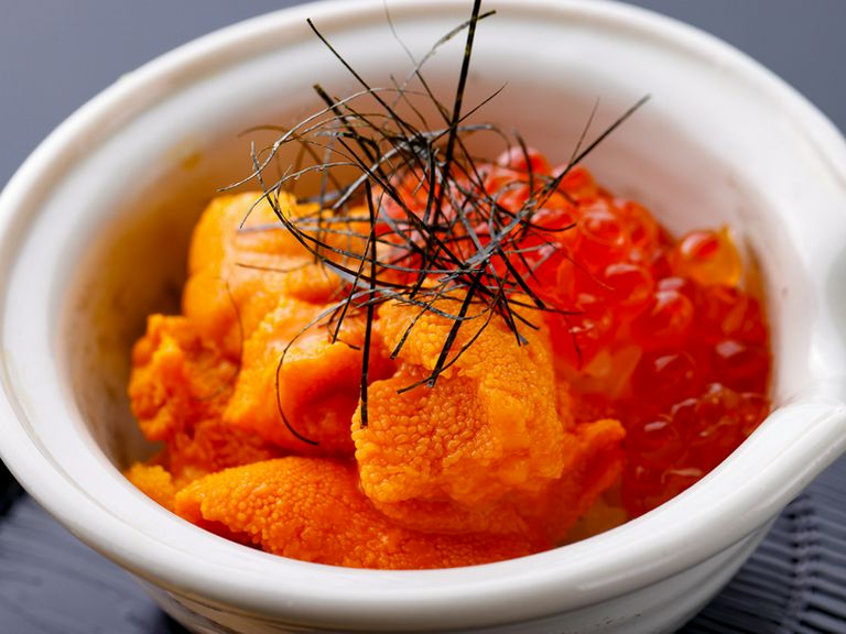 天然ウニと特製いくらの絶品丼『名物ウニいくら丼』